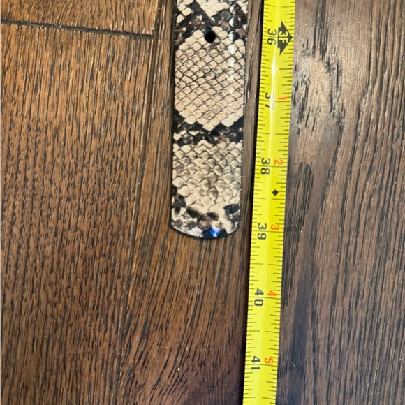 Reptile Patterned Tan Belt - Picture 6 of 7